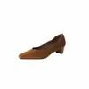 Zapatos de Mujer de Piel de Oveja de Punta Cuadrada con Corte en V Adelgazante, Modelo Nuevo 2026 con Bordes Ondulados, Tacones de Aguja Gruesos de Tacón Medio