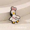 Popular Broche de Patito Lindo Deportivo de Aleación Insignia de Dibujos Animados Creativa Accesorios para Ropa Ins Joyería Pin Decorativo