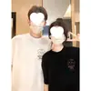 Algodão Penteado Puro Ajustado Roupa de Verão para Casal Camiseta Tendência Nicho Estilo Hong Kong Manga Curta para Homens e Mulheres