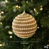 Nuevos adornos de bola de espuma con patrón de ola de perlas brillantes temática navideña para crear una atmósfera festiva y decorar fiestas