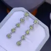 Venta Directa Transfronteriza Suministro en Vivo de Douyin Pendientes de Peridoto Natural Incrustados en Plata S925 Tamaño de la Piedra Principal 3*3mm
