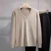 Novo suéter de tricô masculino atemporal de manga longa com decote V para atacado, clássico de outono e inverno, versátil, moda transfronteiriça, top masculino