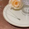 Joyería Transfronteriza Europea y Americana Moda y Exquisito Colgante Nicho Cadena Clavicular No Descolorante Oro de 18K Acero Titanio Accesorios de Collar para Mujer
