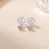 Aretes Pequeños de Yuanbao de Plata de Ley S925 Yuebao Jewelry Nuevo Estilo Chino Atrae Riqueza Pequeños Versátiles para el Día a Día Aretes Básicos Venta al por Mayor