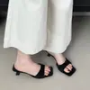 Sandalias de Tacón Fino Estilo Retro Nuevo Verano 2026, Suela Suave Punta Abierta Tacón Alto Simples Pantuflas de Exterior para Mujer