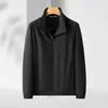 Chaqueta de trabajo de alta gama a prueba de tres elementos con cuello alto y logo impreso personalizado, chaqueta de primavera y otoño para empleados de empresa con bordado para mujer