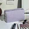 Bolsa de Maquillaje Bordada de Gasa de Gran Capacidad a Rayas Bolsa Portátil para Maquillaje de Salida Bolsa de Artículos de Tocador de Viaje