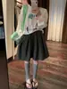 Calça Short Plissada de Cintura Elástica com Listras Verticais Retro Simples 2026 Primavera/Verão Leve Confortável Casual