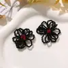 Estilo Chica Caliente del Milenio Oscuro Personalidad Retro Aretes Versátiles Huecos con Flor de Perlas DIY, Accesorios para Orejas, Dijes para Hebillas de Bolsos y Zapatos
