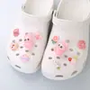 Nuevos Accesorios para Zuecos de Resina 2025 Charms de Zapatos de Dibujos Animados 3D Compatibles con Charms para Zuecos Crocs