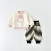 Conjunto Outono 2026 para Meninas Novo Moletom Estiloso para Bebê e Calça Conjunto de Duas Peças para Crianças Primavera e Outono