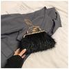 Bolso de Noche Peluche Elegante para Mujer 2024 Nuevo Otoño Diseño de Alto Grado Bolso Sándwich Borla Bolso de Celebridad para Banquete