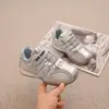 Zapatos Deportivos de Moda Estilo Coreano para Niñas 2026 Primavera/Otoño Nuevos Simples Estilo Ins Caña Baja Transpirables Versátiles Casuales