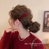 2026 Nuevo Pasador de Pelo Coreano Dongdaemun Rojo Esponjoso con Forma de Lágrima para Mujer, Flequillo y Pasador Accesorio para el Cabello