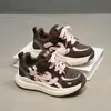 Zapatos deportivos para niños 2026 primavera y otoño versión coreana zapatos casuales para niños, zapatillas transpirables estilo universitario para niños mayores