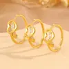 Anel Elegante de Luxo Leve Coroa de Amor Cravejado com Diamantes em Aço Titânio para Mulheres, Versátil Cor Dourada, Anel 18K que Não Desbota, Anéis Combinando para Casais
