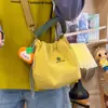 Bolso Cruzado de Tela Fresca Color Caramelo con Cordón para Mujer, Bolso de Mano Ligero de Tela Plegada para Estudiantes, Viajes Diarios y Uso Casual
