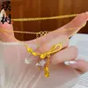 Loja de Ouro Mesmo Estilo Banhado a Ouro Gelo Triturado Trevo de Quatro Folhas Cabacinha Colar para Mulheres, Versátil e Elegante, Borboleta em Forma de Coração Corrente de Clavícula Joia