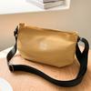 Bolsa Feminina 2024 Bolsa Versátil de Tecido de Nylon Simples Moderna de Ombro Transversal Grande Capacidade Atacado Item Quente da Moda