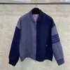 Jaqueta de Baseball de Lã Clássica TB Direto da Fábrica com Combinação de Quatro Barras Casuais Confortáveis Gola Versátil Jaqueta com Zíper