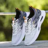 Zapatos de hombre de otoño 2024 nueva tendencia de moda tejido volador transpirables deportivos casuales estudiantes suela suave cómodos zapatos para correr