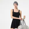 26 Nuevos Vestidos Deportivos de Bádminton de Verano con Cómodo Escote Cuadrado Elástico, Diseño Adelgazante y Elegante, Combinados con Pantalones Cortos de Seguridad Independientes, Falda de Tenis