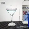Copos de Mistura, uma Série de Copos de Martini, Copos de Margarita, Taças de Champanhe, Copos de Mojito, Copos de Coquetel