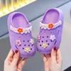 Sandálias de verão infantis antiderrapantes com sola macia para uso interno para bebês e crianças pequenas, meninos e meninas, tamancos fechados com calcanhares cobertos