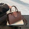 Bolso Tote de Nicho de Lujo Ligero de Alta Gama 2024 Invierno Nuevo Moda Gran Capacidad Patrón Cocodrilo Versátil para Viajes y Uso Diario