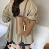 Bolsa Feminina Transfronteiriça Outono e Inverno 2025 Nova Retrô Versátil Simples Bolsa de Ombro Bolsa para Sogra Padrão Trançado Bolsa de Mão Estilo Balde