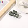 Qiyue pasador pequeño esmerilado de 4.5cm color Morandi pinza de agarre cuadrada pinza de tiburón simple pinza de disco para el pelo venta al por mayor