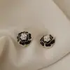Brincos de Nicho com Zircônia Coreana para Mulheres, Luxo Leve, Sensação de Alta Qualidade, Novos Brincos Versáteis Minimalistas da Moda, Atacado em Estoque