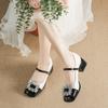 Sapatos Mary Jane de Salto Grosso Estilo Francês para Mulheres, Novo Modelo Primavera 2026, Design Color-Blocking Preto e Branco, Sapatos de Salto Alto com Strass