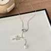 Collar Largo Versátil con Colgante de Perlas Estilo Francés para Mujer, Elegante para Otoño e Invierno, Cadena para Suéter de Lujo Ligero de Alta Gama