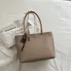 Bolso de Mano de Moda Estilo Coreano 2026 Otoño Nueva Llegada Bolso Tipo Cesta Texturizado Versátil Casual Bolso de Hombro Único
