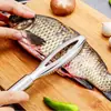 Raspador de Escamas de Peixe e Faca para Barriga de Peixe de Aço Inoxidável, Faca de Cozinha Doméstica Quadrada Dois em Um para Limpeza de Peixe, Remoção de Escamas e Raspagem