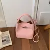 Bolso de cubo de mano de moda coreana más vendido para mujer, nuevo bolso de hombro de moda 2026 para el día a día, bolso cruzado versátil