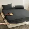 Falda de cama de felpa de leche clase A Color sólido Cubierta de cama Pieza única Artículo único Juego de ropa de cama de felpa de coral Juego de tres piezas Dormitorio Engrosado Cálido Invierno