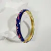 Yongge Jewelry Pulsera de Esmalte Transfronteriza Europea y Americana para Mujer Moderna Colorida Geométrica Rayada de Puntos Filigrana con Borde Dorado Accesorio de Mano
