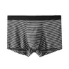 Nuevo en stock: Ropa interior de hombre a rayas de modal de alta calidad, bóxers de tiro medio, estilo popular sin costuras