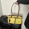 Bolso de Hombro Estilo Coreano Viajero Retro 2025 Nicho Bolso de Mano Portátil Bolsa Pequeña Mate Nuevo para Mujer Venta al por Mayor Transfronteriza