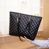 Bolso de Hombro y Mano Grande Rosa Acolchado Nuevo para Mujer
