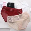 2025 Novo Estilo Francês Sexy Renda Vazada Calcinha Feminina Tiras Finas Cruzadas Cobertura do Quadril Renda/Tule Roupa Íntima