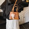 Bolsa Saco Estampada com Desenho de Mão Feminina 2025 Primavera e Verão Estilo Coreano Fashionável de Ombro de Alta Qualidade Tendência Casual Bolsa Feminina