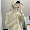 Chaqueta de Verano 2025 Nueva para Mujer con Protección Solar, Resistente a los Rayos UV, Capucha Desmontable, Ligera, Fresca y Transpirable, UPF50+