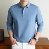 Camiseta de Manga Larga para Hombre Otoño 2026 con Cuello de Solapa y Estampado de Letras, Cálida, Cómoda, Moderna, a la Moda, Adecuada para Padres de Edad Media, Camiseta de Capa Base
