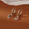 Pendientes de plata de ley S925 con forma de estrella y luna, elegantes pendientes con hebilla de oreja de estilo japonés y coreano, con diseño de estilo frío y sentido del oído.