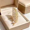 Broche de Tulipán de Zirconia de Alta Gama Xiliang Feizi Corsage de Tulipán Colorido Estilo Coreano Pin de Regalo Elegante Venta al por Mayor