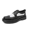 Sapatos de couro com tachas masculinos de tamanho grande 46 para travessia de fronteira, novidade primavera e outono 2026, sapatos masculinos com sola grossa que aumentam a altura, sapatos de couro para noivo