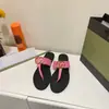 Nuevas Sandalias Planas de Verano 2025 para Mujer, Estilo Romano de Hada, con Suela Plana, Diseño de Espiga Negra, para Uso Interior y Exterior